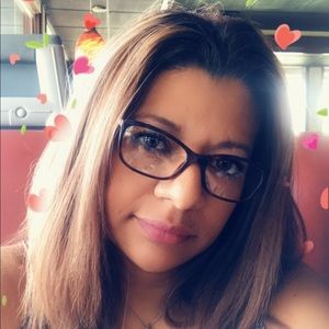 Meet your Posher, Evelin